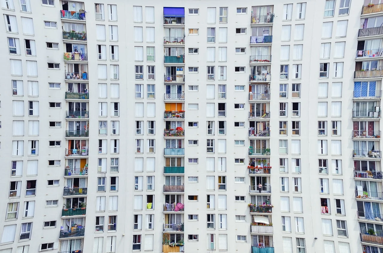 Piața rezidențială din București.