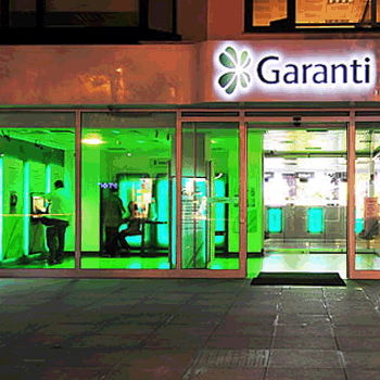 Raiffeisen vrea să preia Garanti Bank