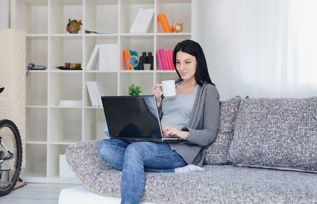 Modelul hibrid de muncă